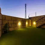 Villa Lamar Luxury With Private Pool And Jacuzzi
