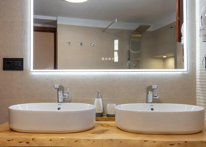 Lamar Luxury With Private Pool And Jacuzzi Willa